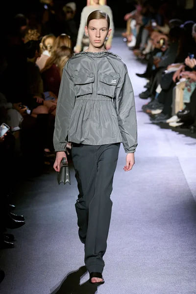Look 33